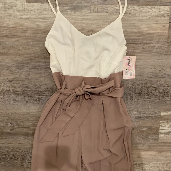 New with tags jumpsuit - Picture 1 of 3
